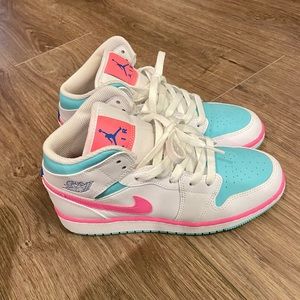 Nike Air Jordan 1 Mid